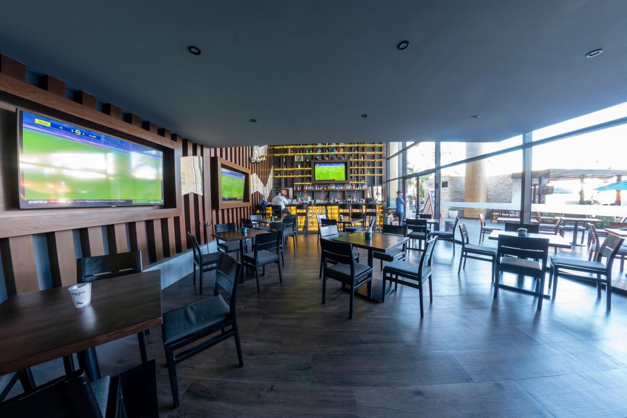 The Inn At Mazatlán Εξωτερικό φωτογραφία The interior of the lounge