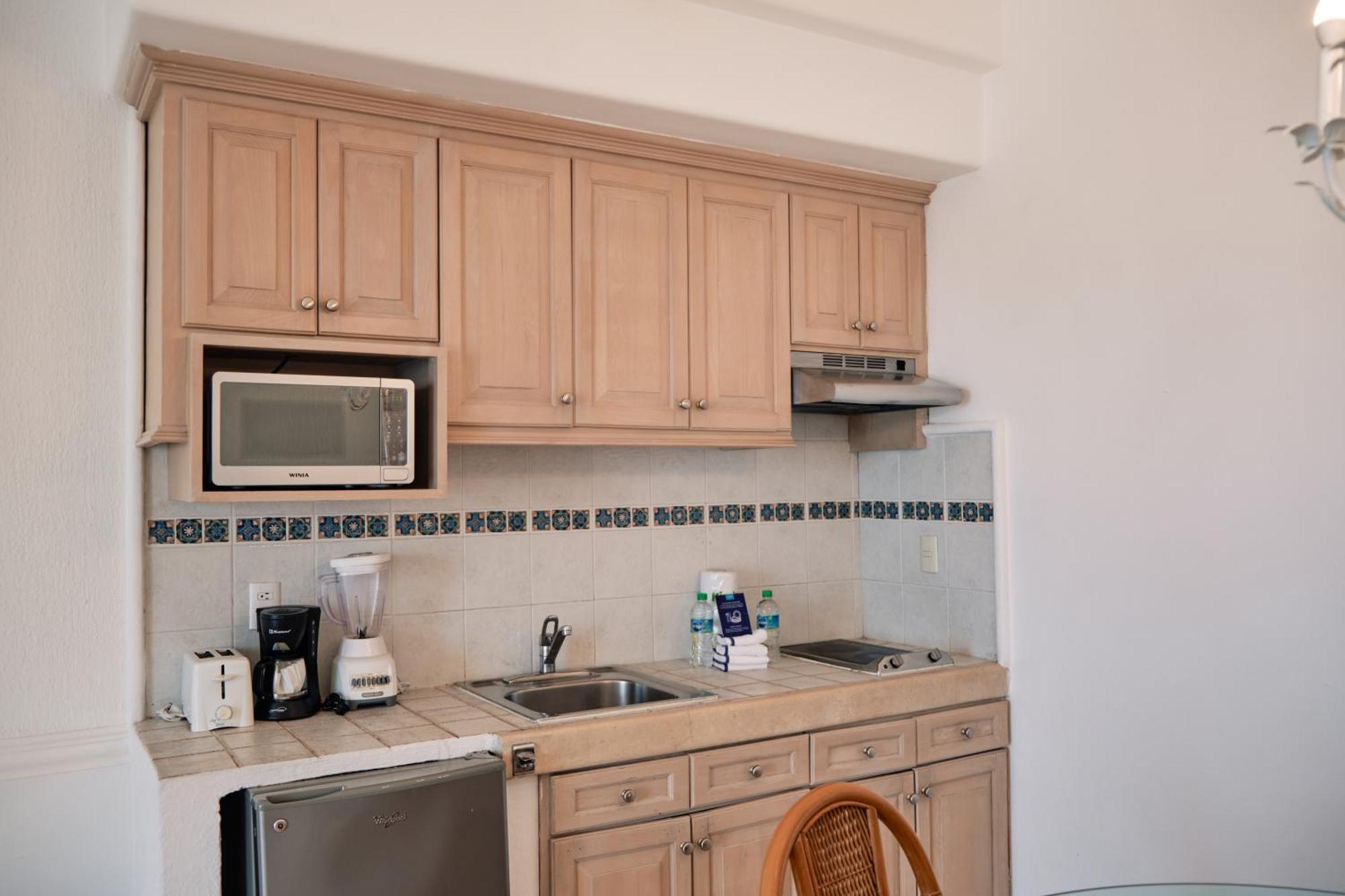 The Inn At Mazatlán Εξωτερικό φωτογραφία A typical kitchenette